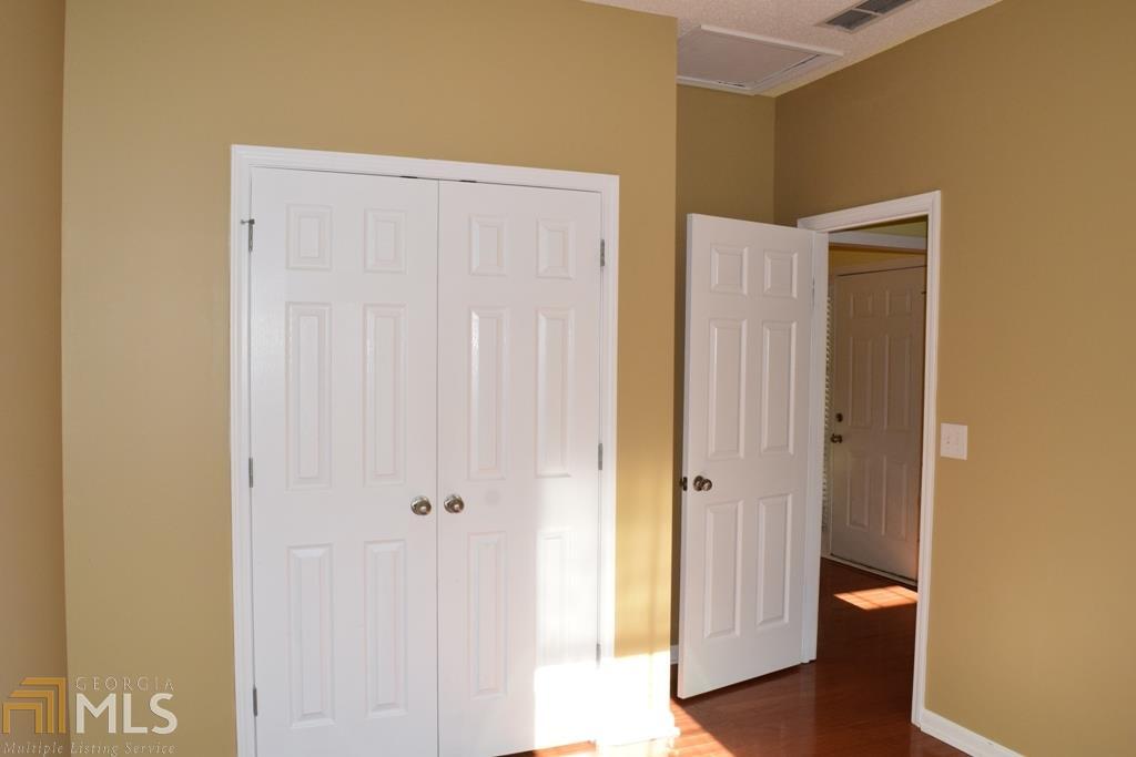 35 Bedford Park Drive Property Photo 19
