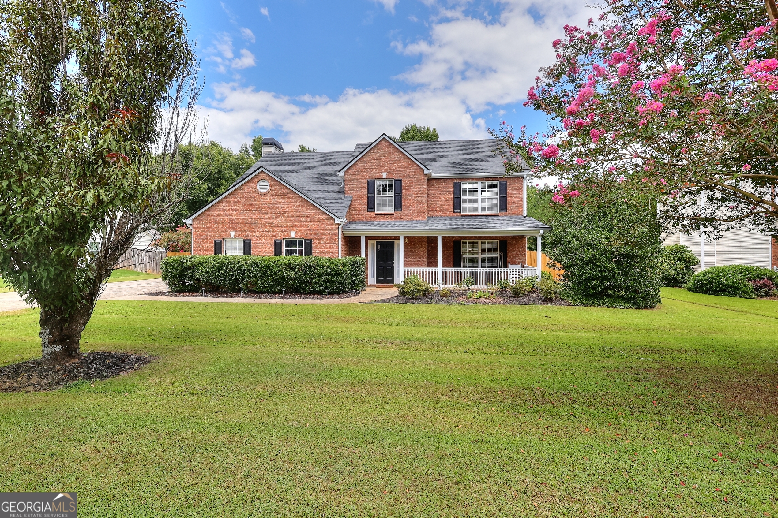 520 Ansley Forest Drive Property Photo 3