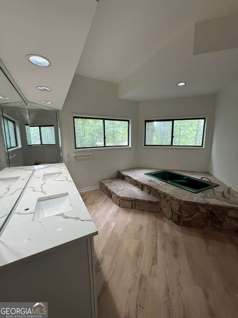 352 N Peak Drive Property Photo 18