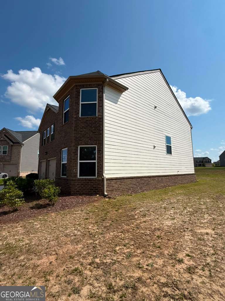 1104 Laflor Way Property Photo 2