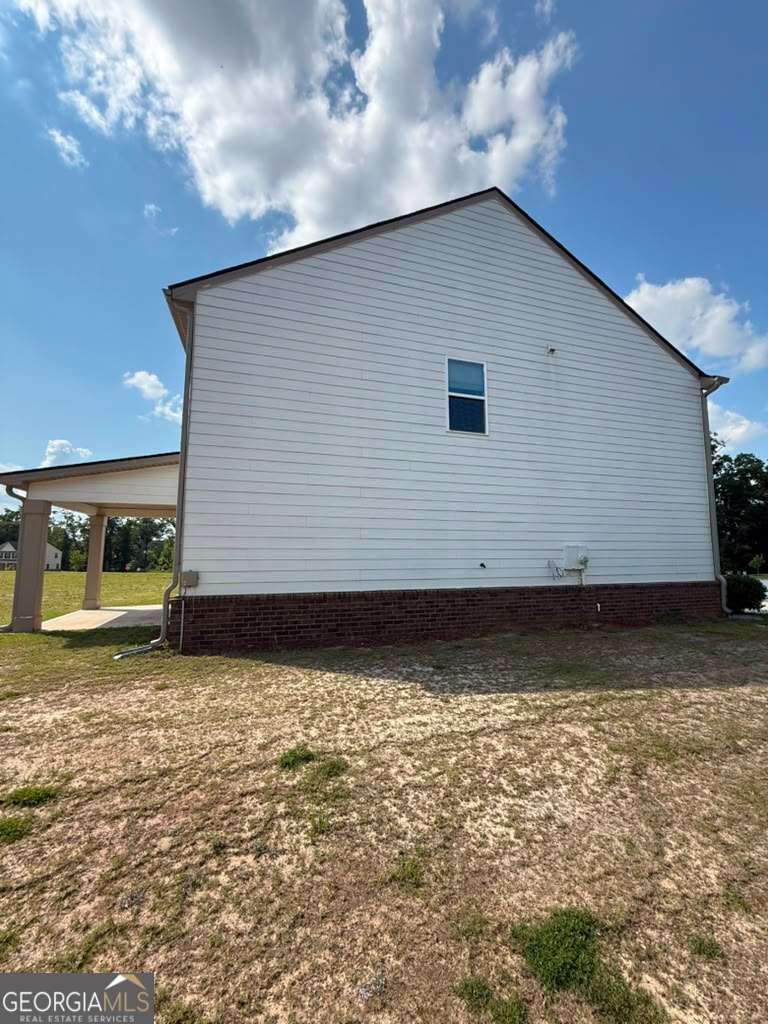 1104 Laflor Way Property Photo 5