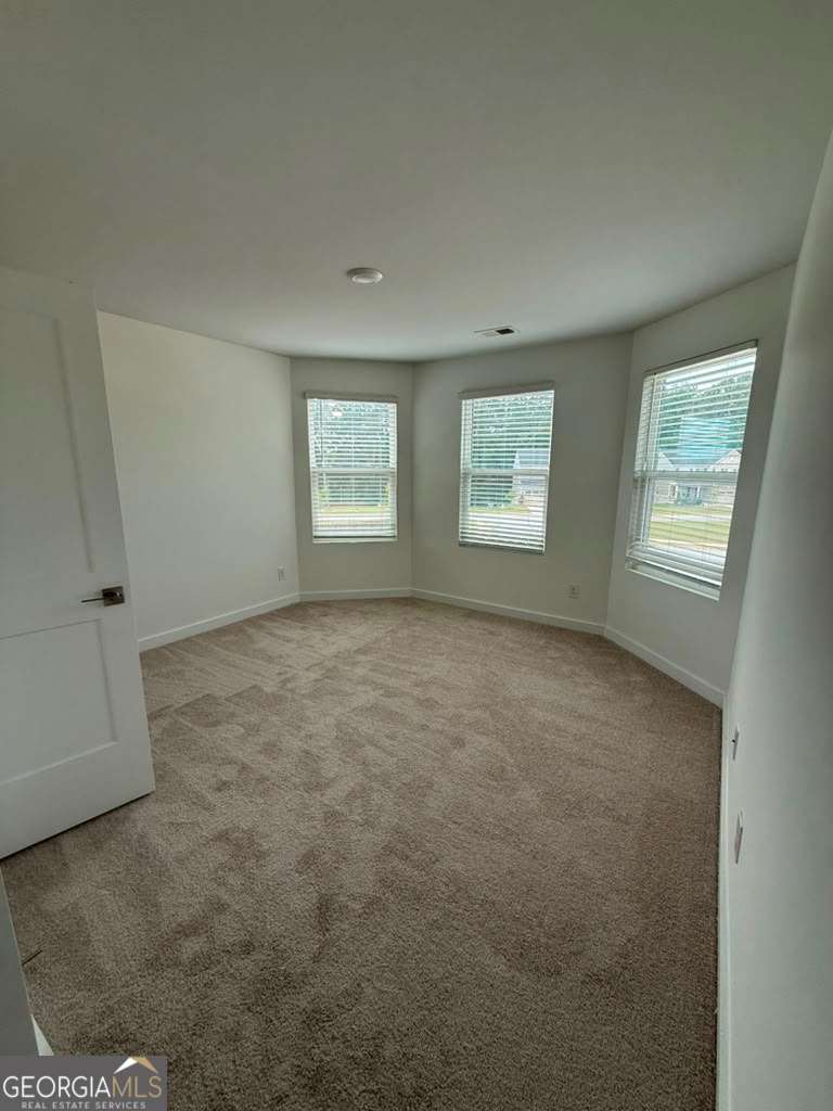 1104 Laflor Way Property Photo 8