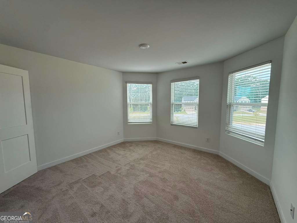 1104 Laflor Way Property Photo 10