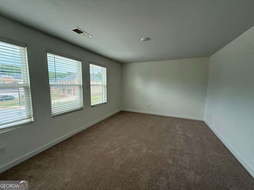 1104 Laflor Way Property Photo 12