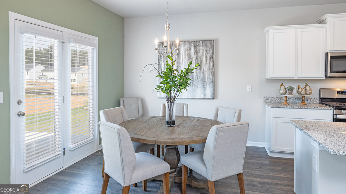 171 White Spruce Way Property Photo 11