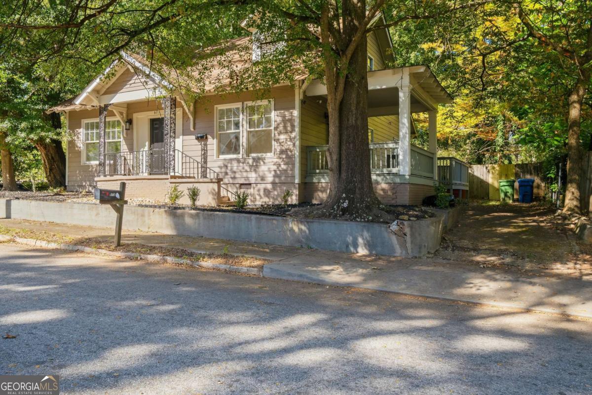 673 Pearce Street Sw Property Photo 4