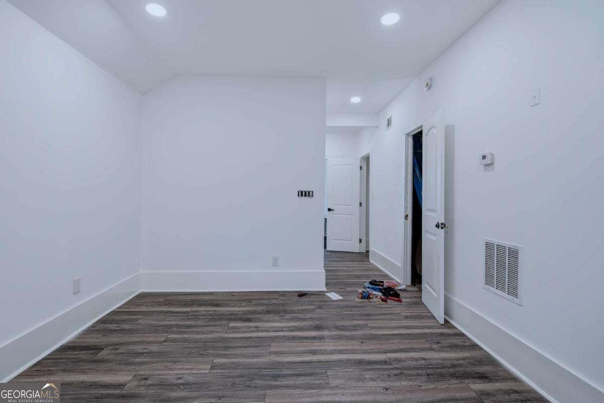 673 Pearce Street Sw Property Photo 20