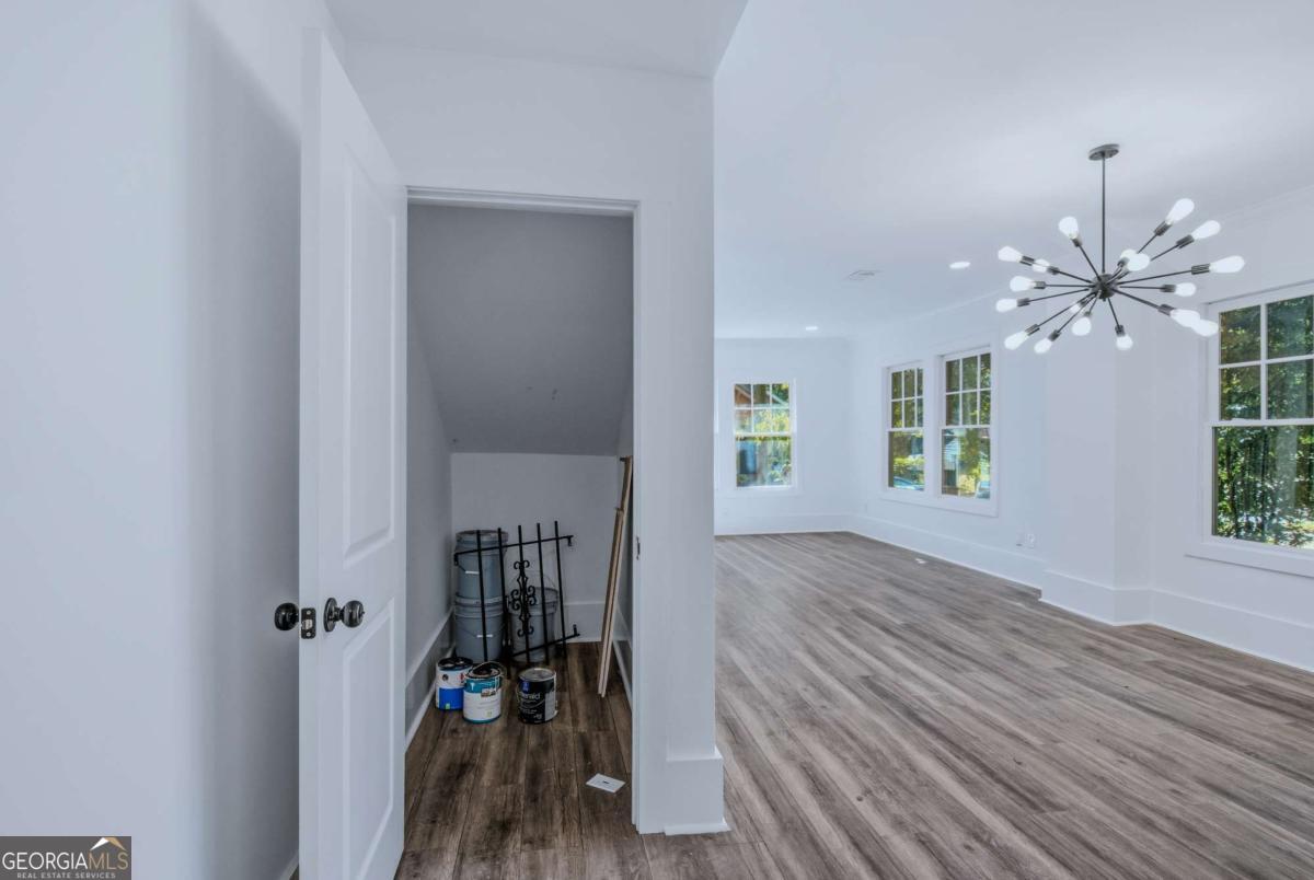 673 Pearce Street Sw Property Photo 25