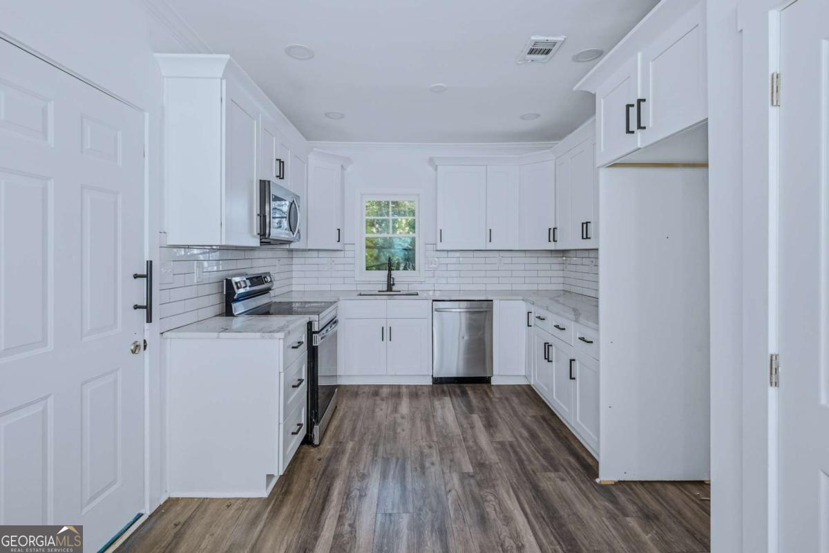 673 Pearce Street Sw Property Photo 28