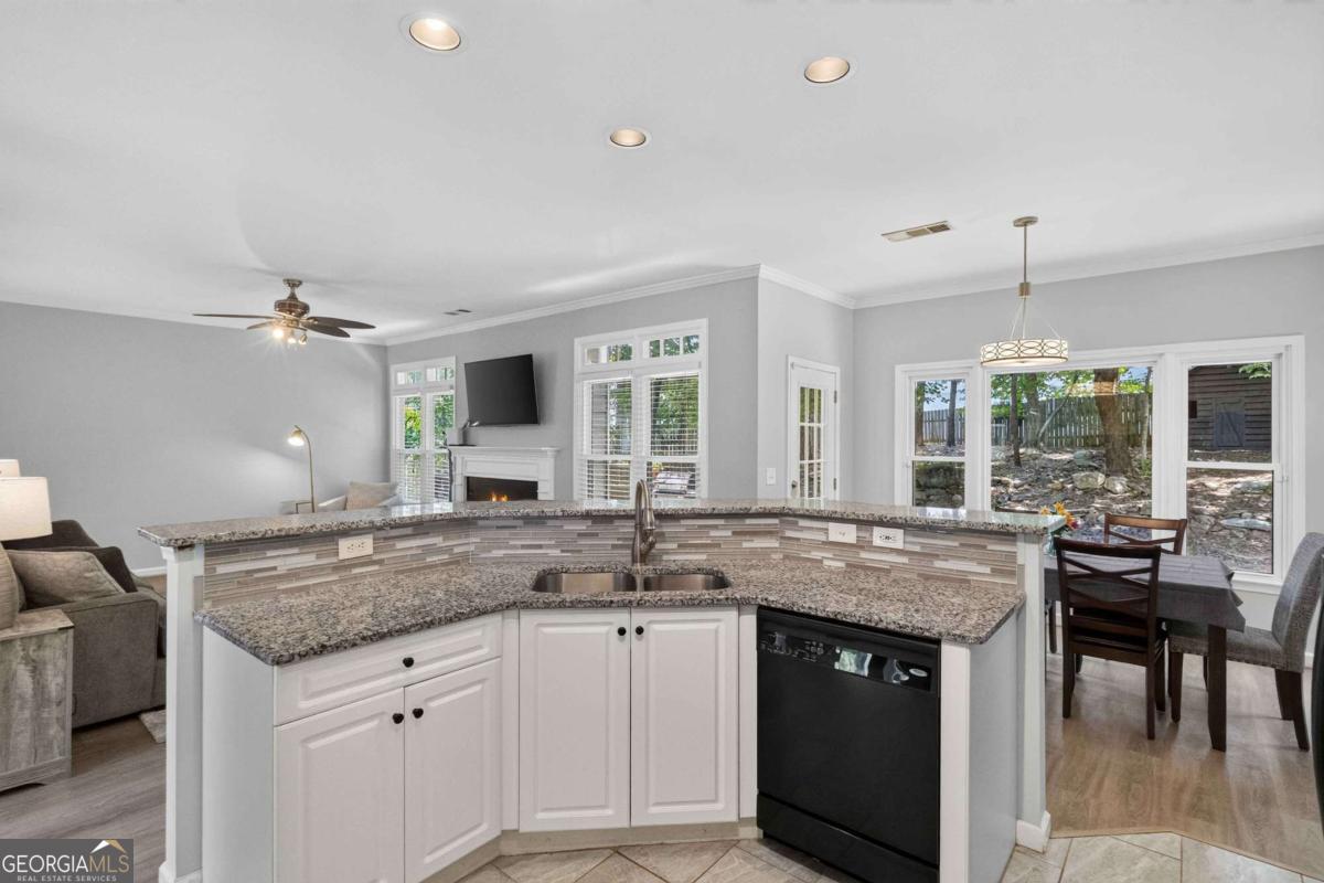 2456 Arcadia Drive Nw Property Photo 16