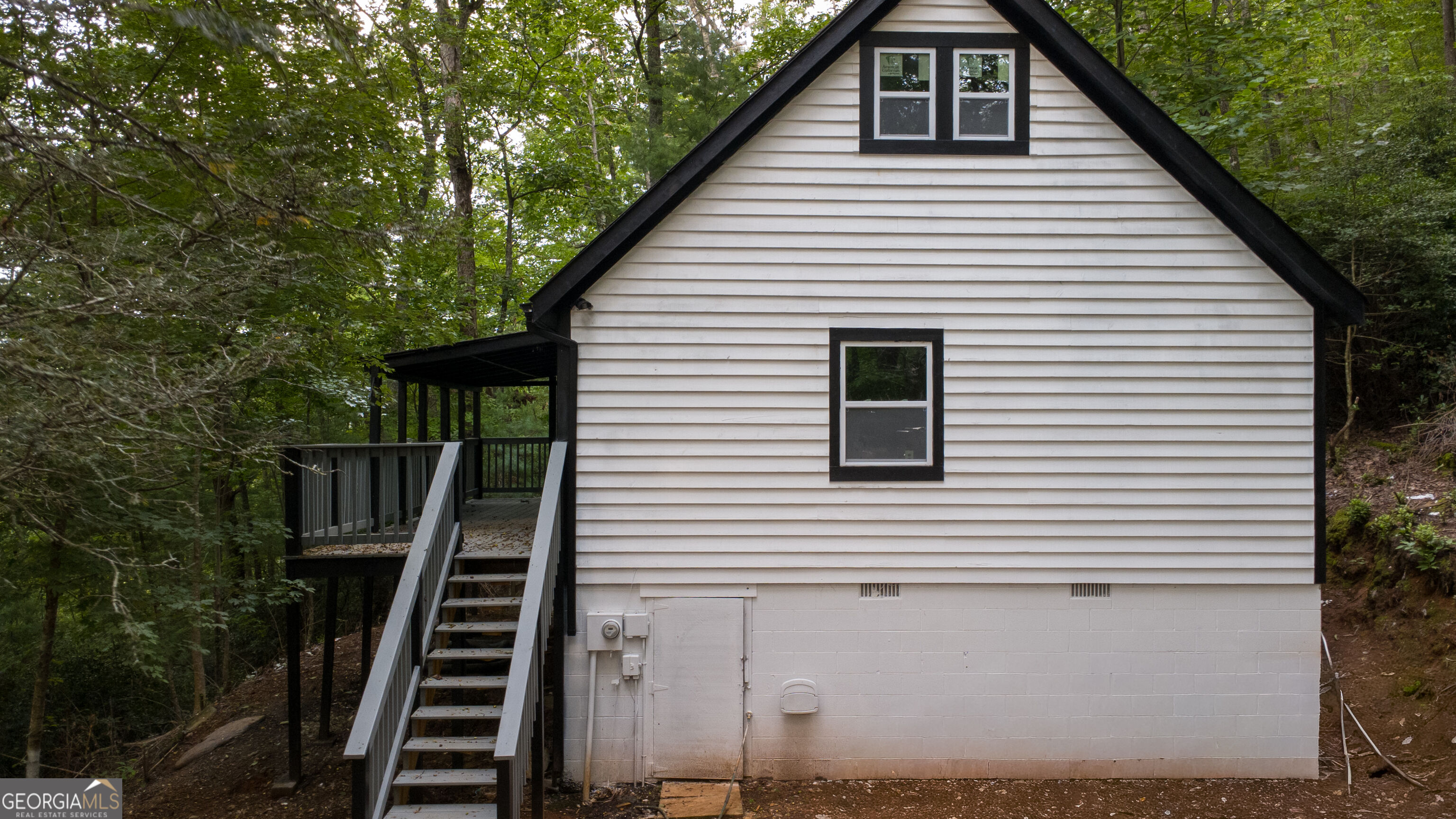 209 Ashley Lane Property Photo 3