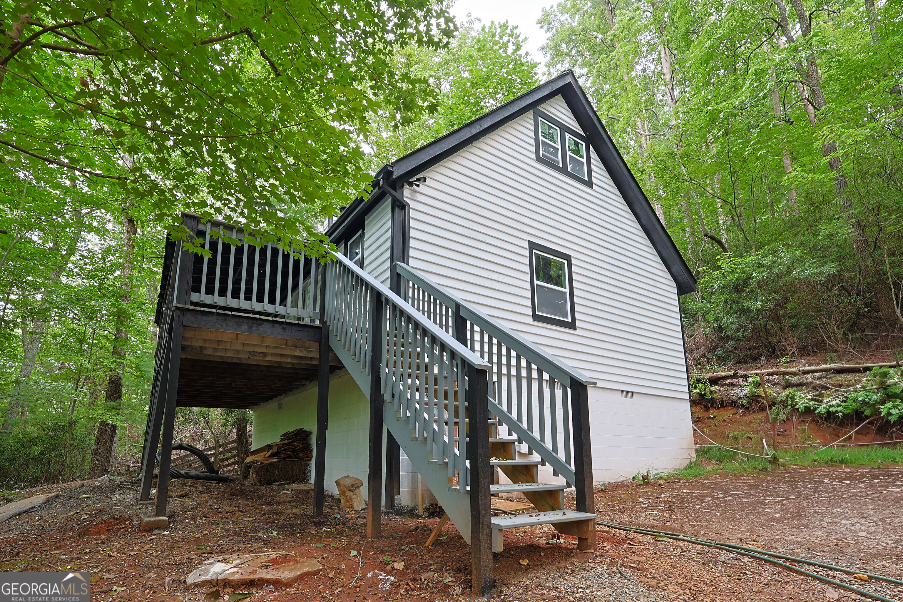 209 Ashley Lane Property Photo 5