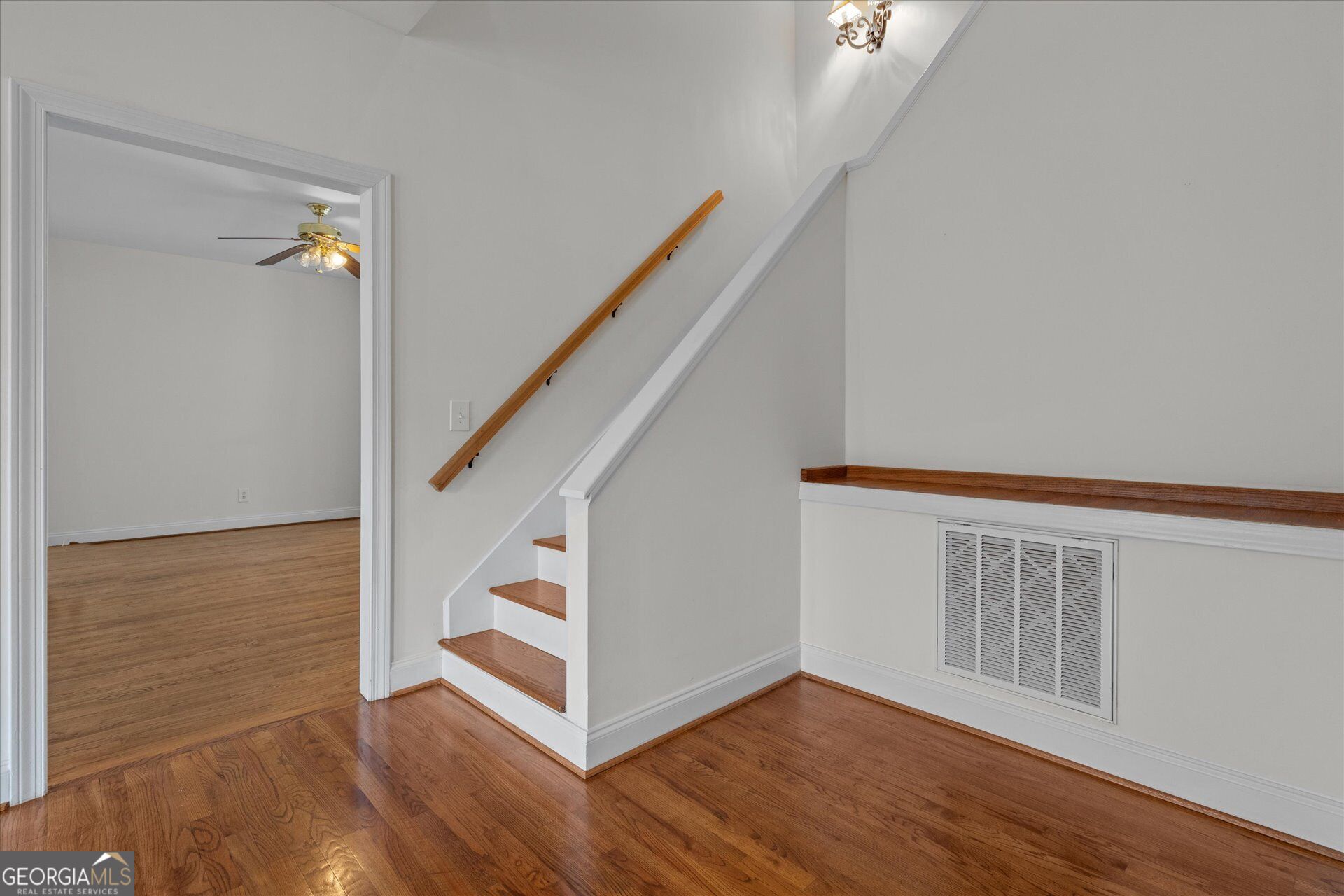 120 Camilla Drive Property Photo 32