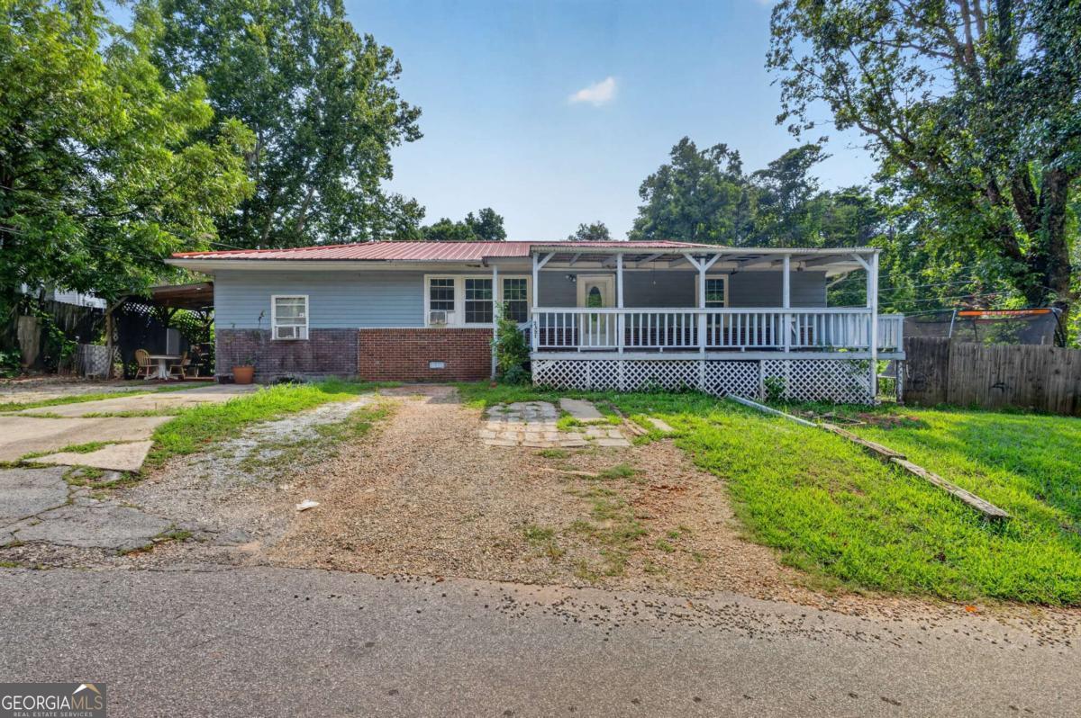 2321 Pine Circle Drive Property Photo 2