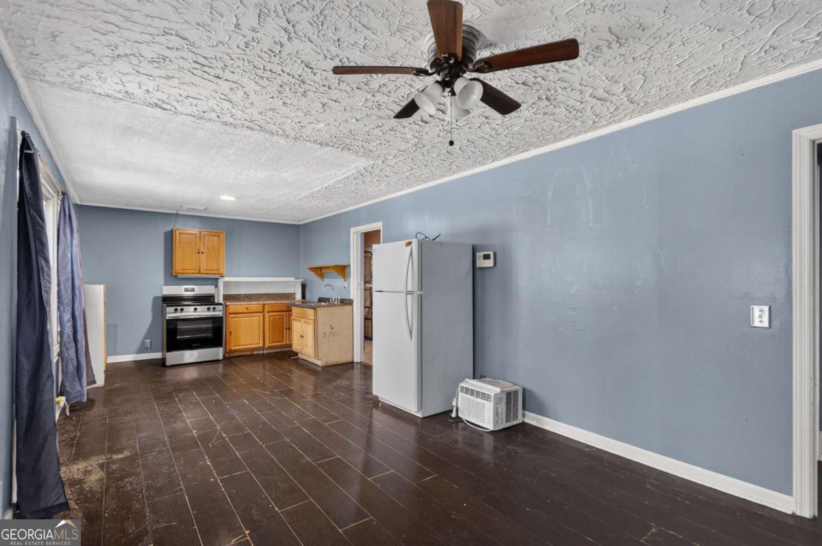 2321 Pine Circle Drive Property Photo 5
