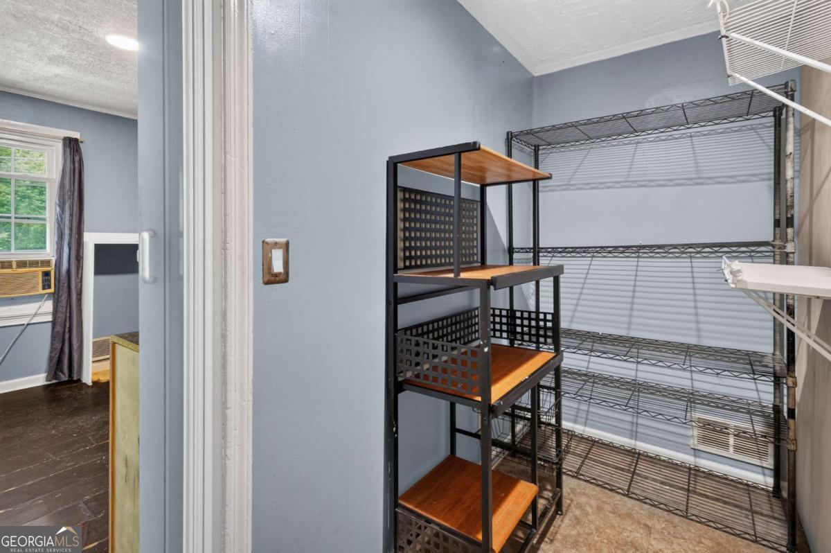 2321 Pine Circle Drive Property Photo 6