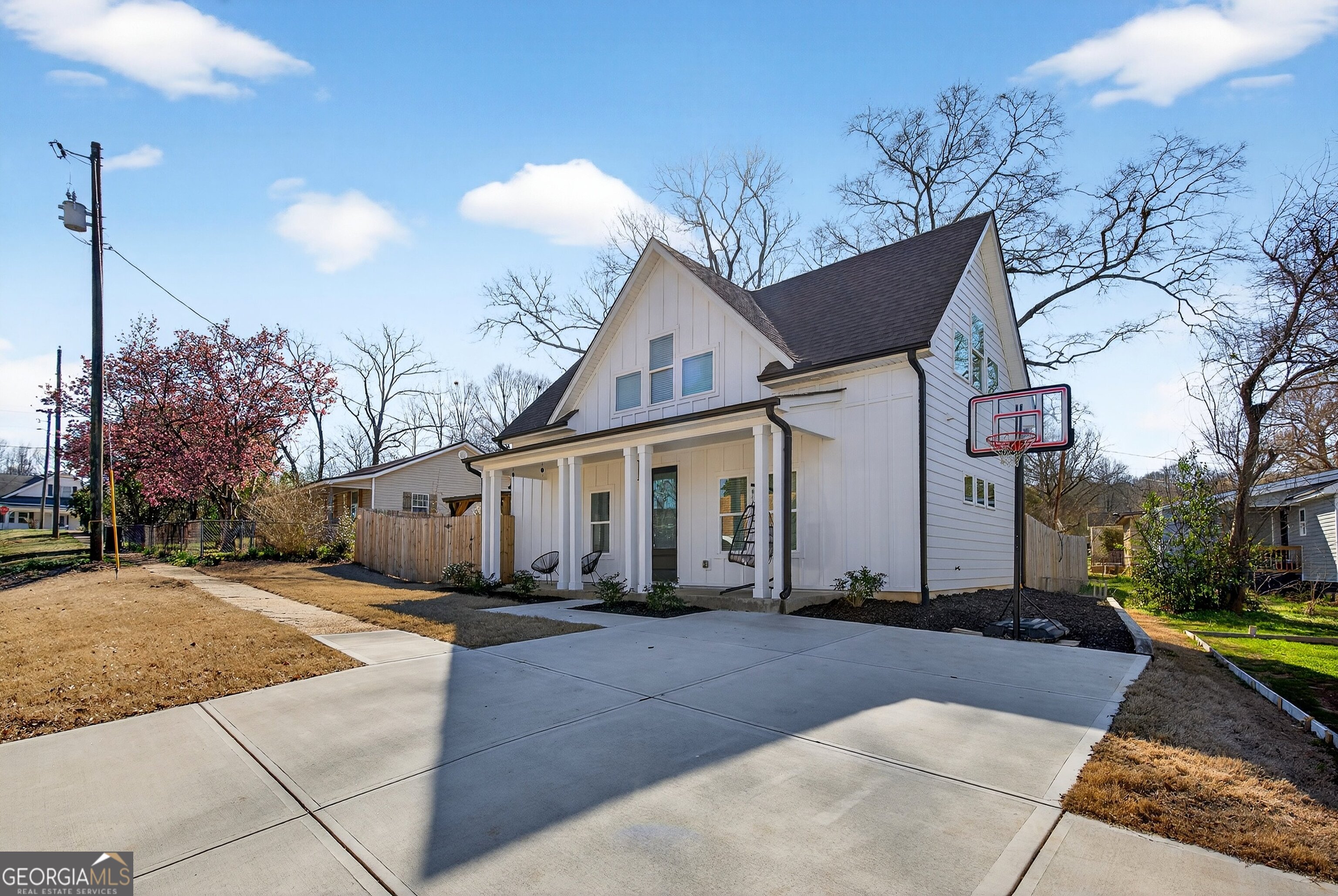 201 Marshall Avenue Property Photo 1