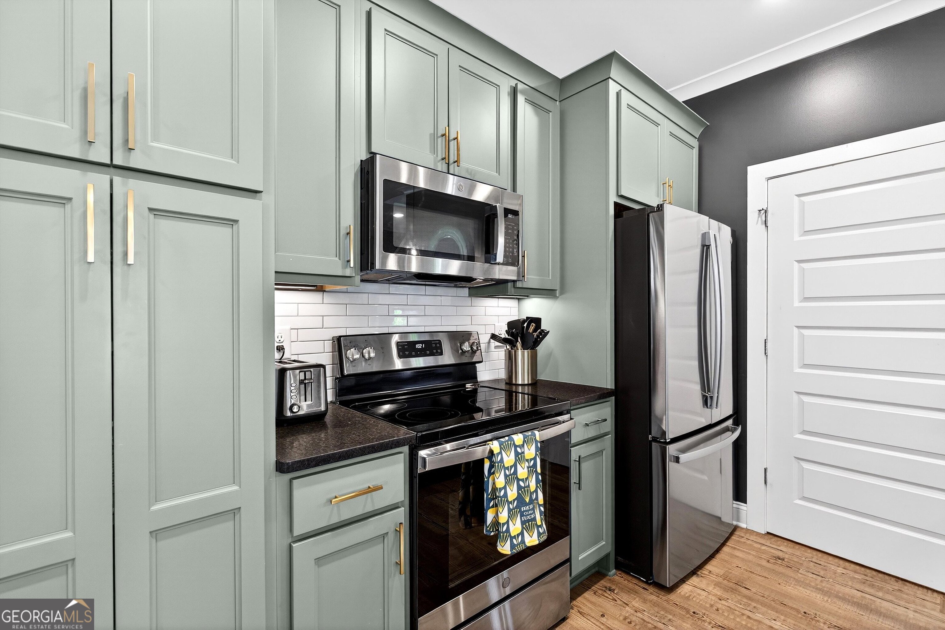 201 Marshall Avenue Property Photo 15