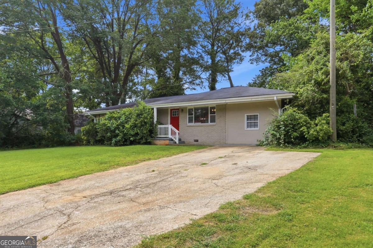 2361 Collier Drive Property Photo 3