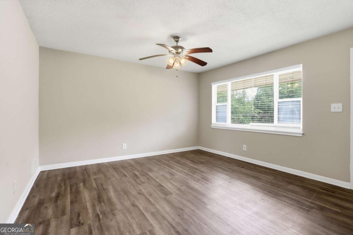 2361 Collier Drive Property Photo 5
