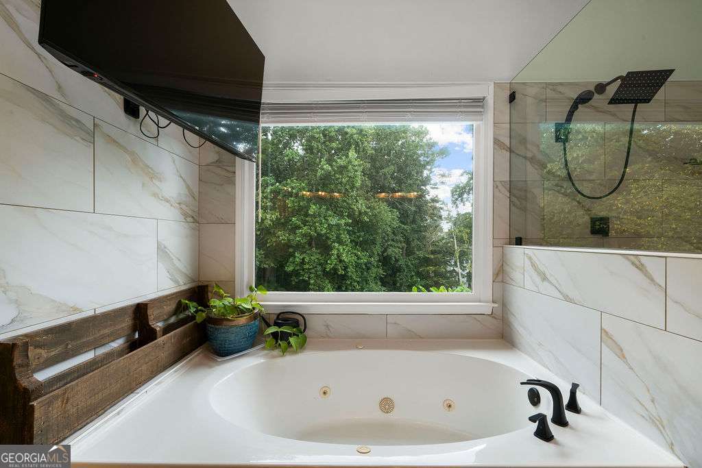 6266 Braidwood Run Property Photo 35