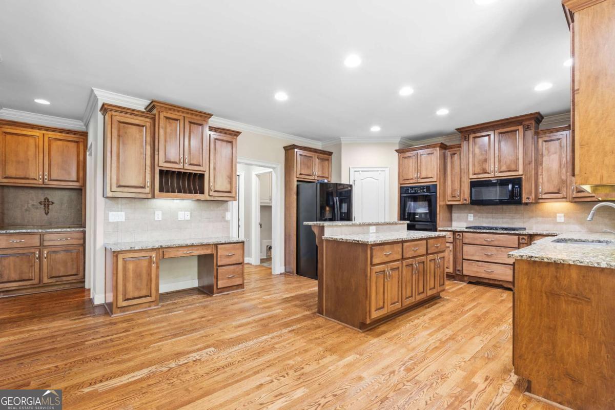 1608 Mason Court Property Photo 31