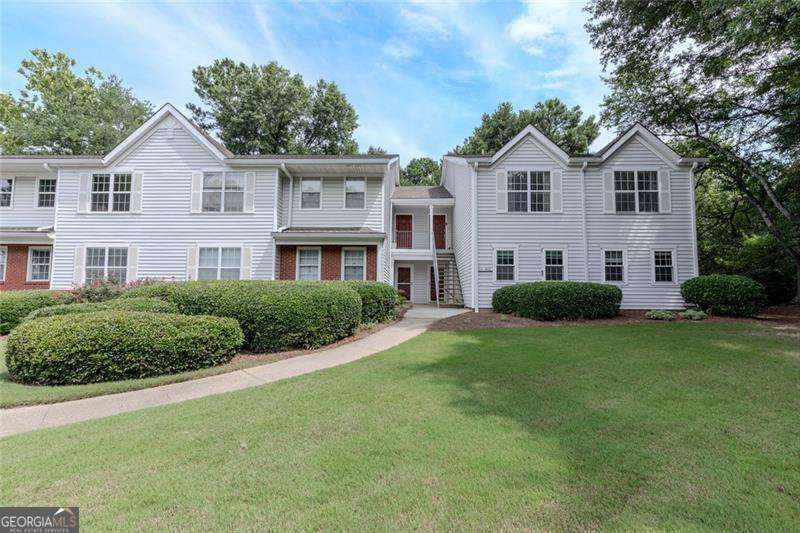 3058 Westwood Way Property Photo 2