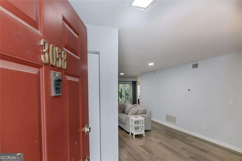 3058 Westwood Way Property Photo 3