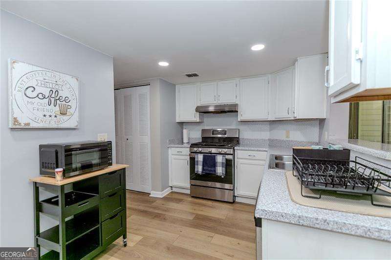 3058 Westwood Way Property Photo 16