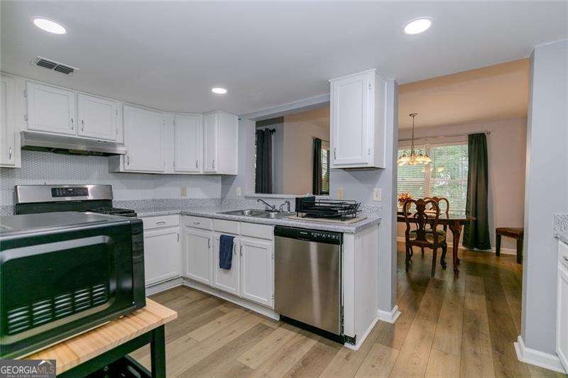 3058 Westwood Way Property Photo 18