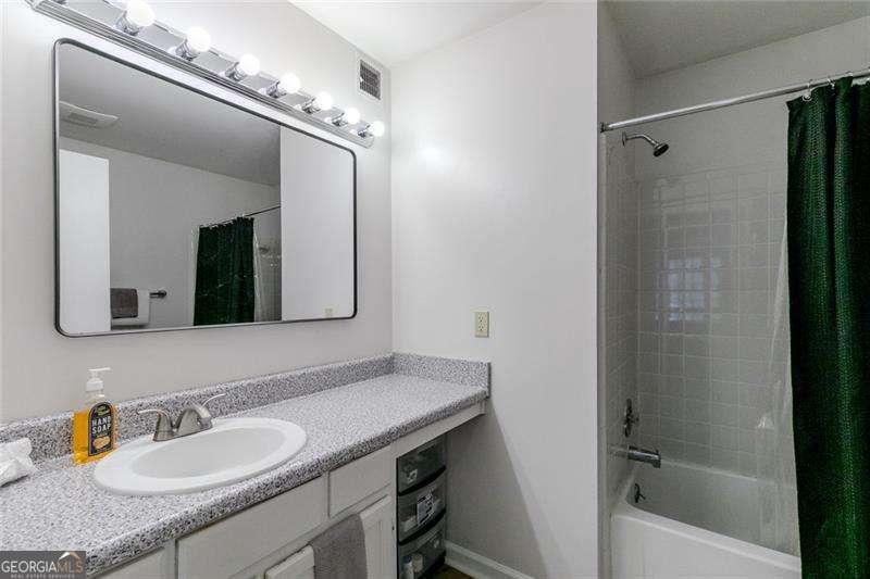 3058 Westwood Way Property Photo 31