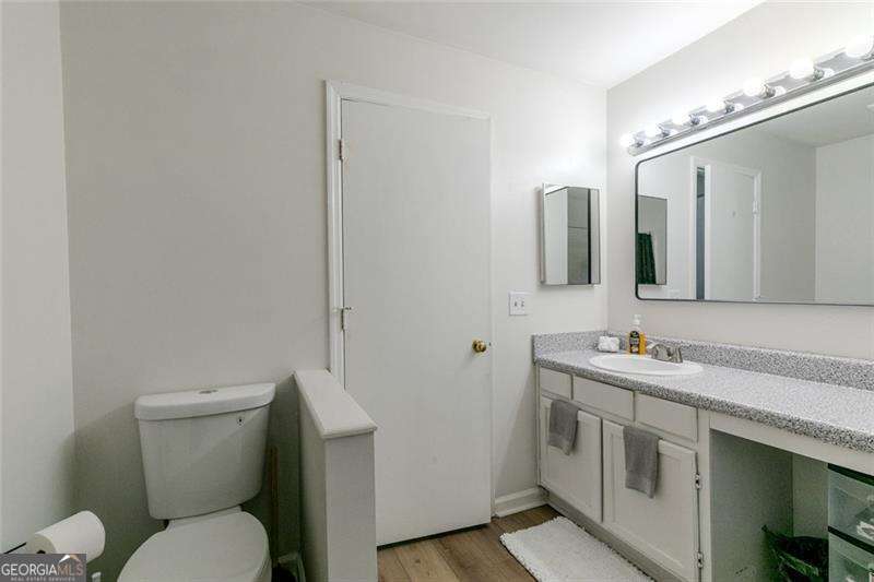 3058 Westwood Way Property Photo 32