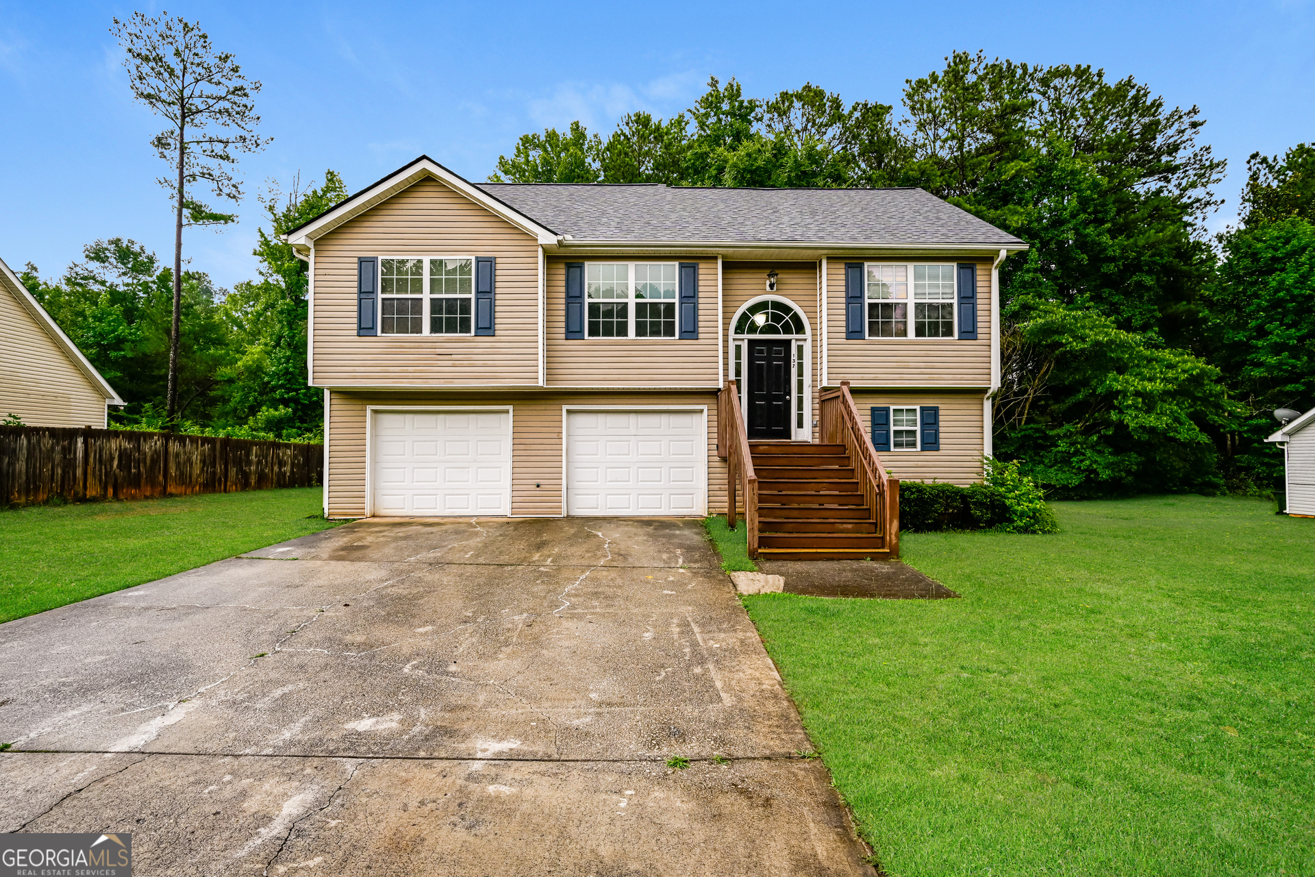137 Longstreet Circle Property Photo 1