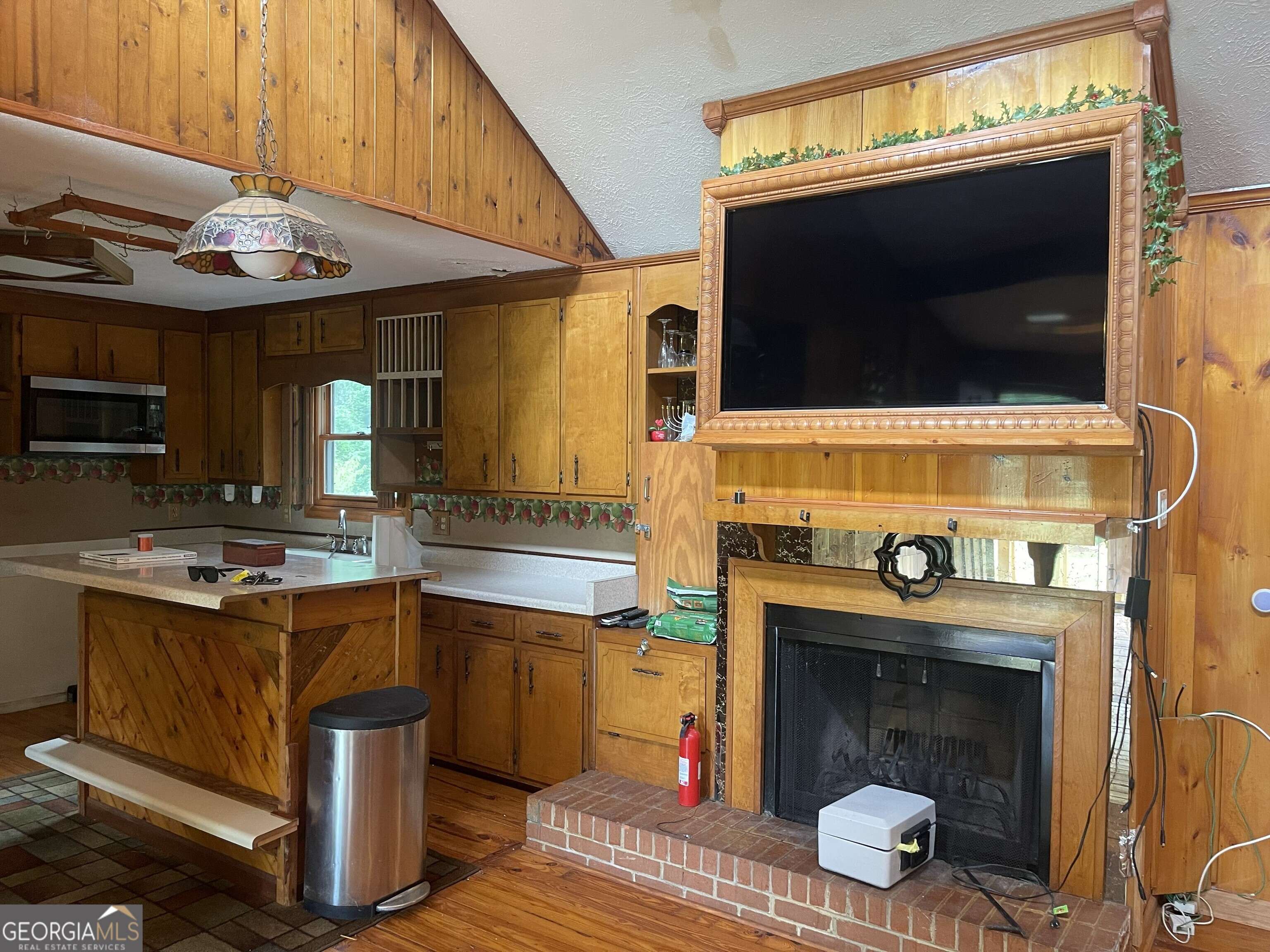 356 Wares Cross Road Property Photo 4
