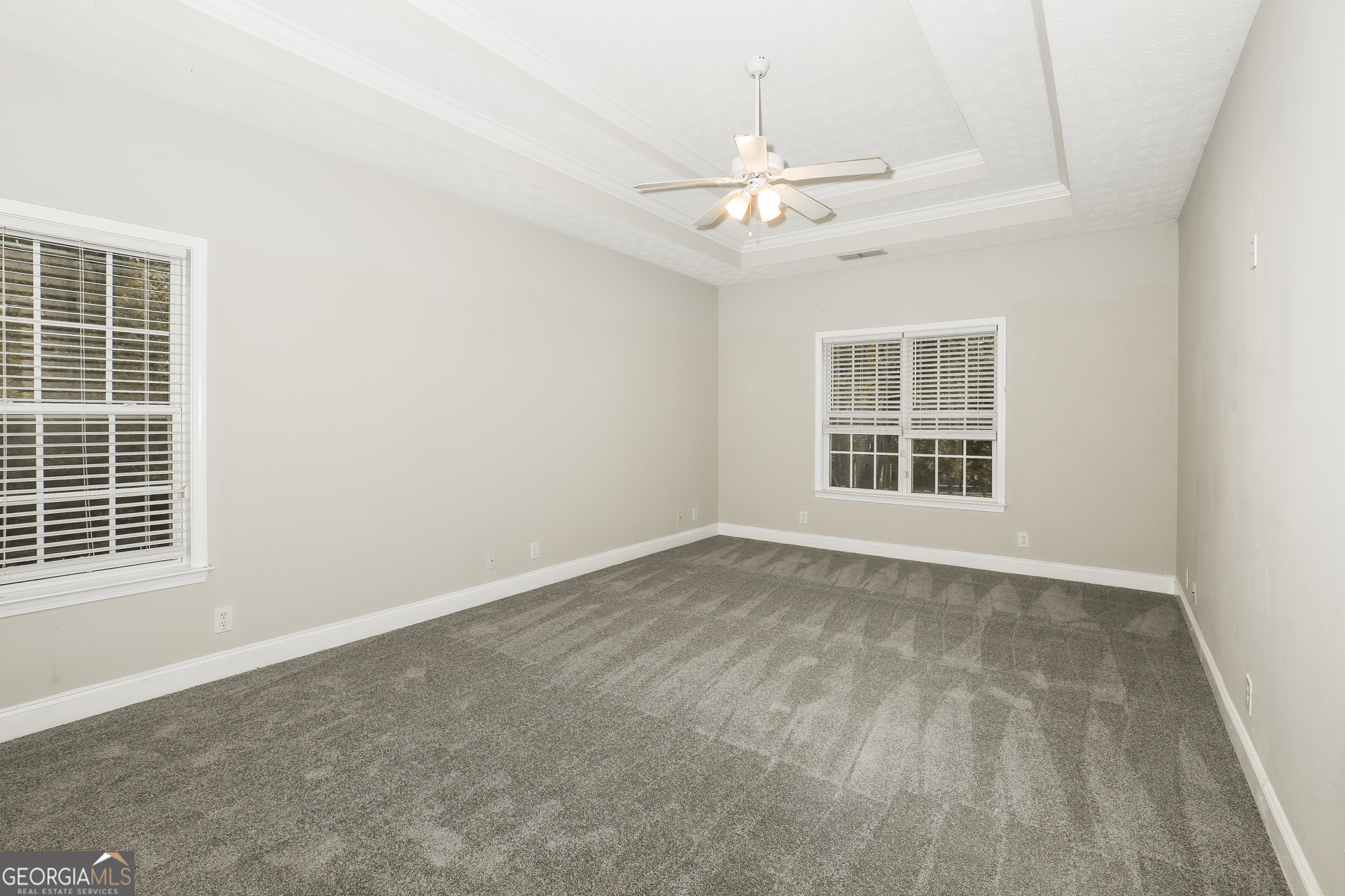 140 King Richard Drive Property Photo 9