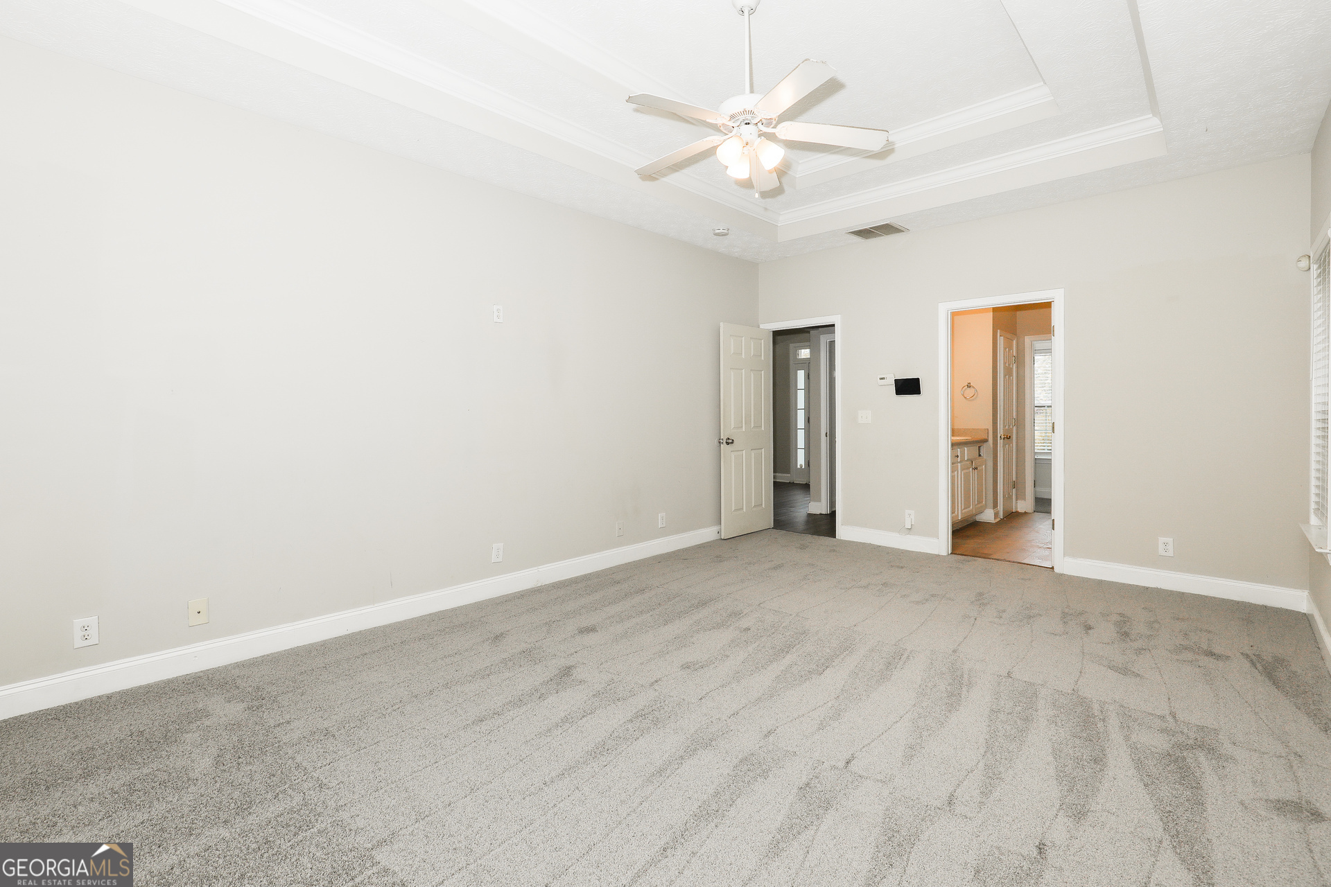 140 King Richard Drive Property Photo 10