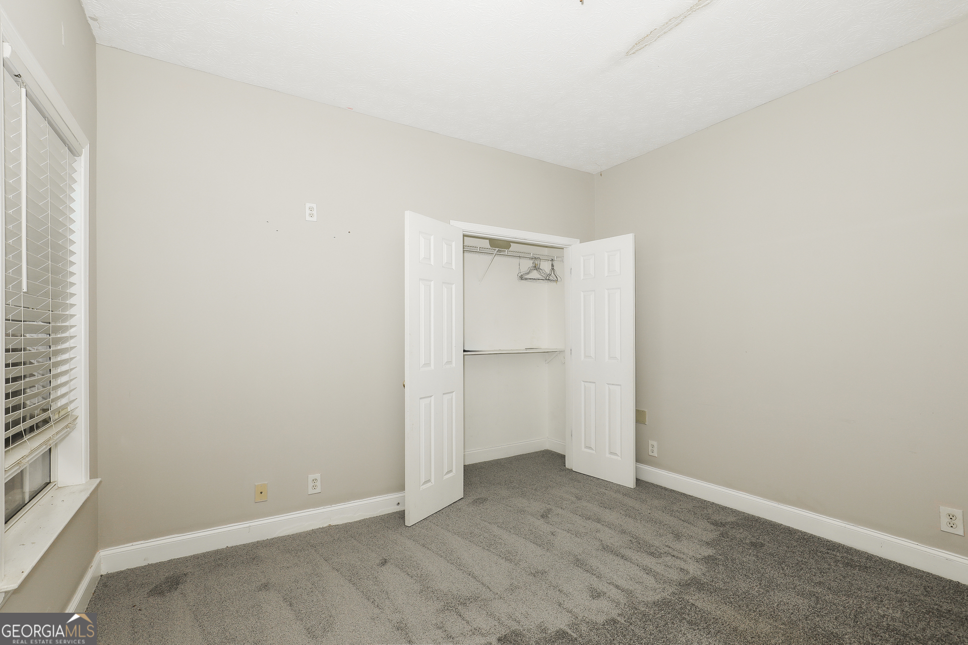 140 King Richard Drive Property Photo 15