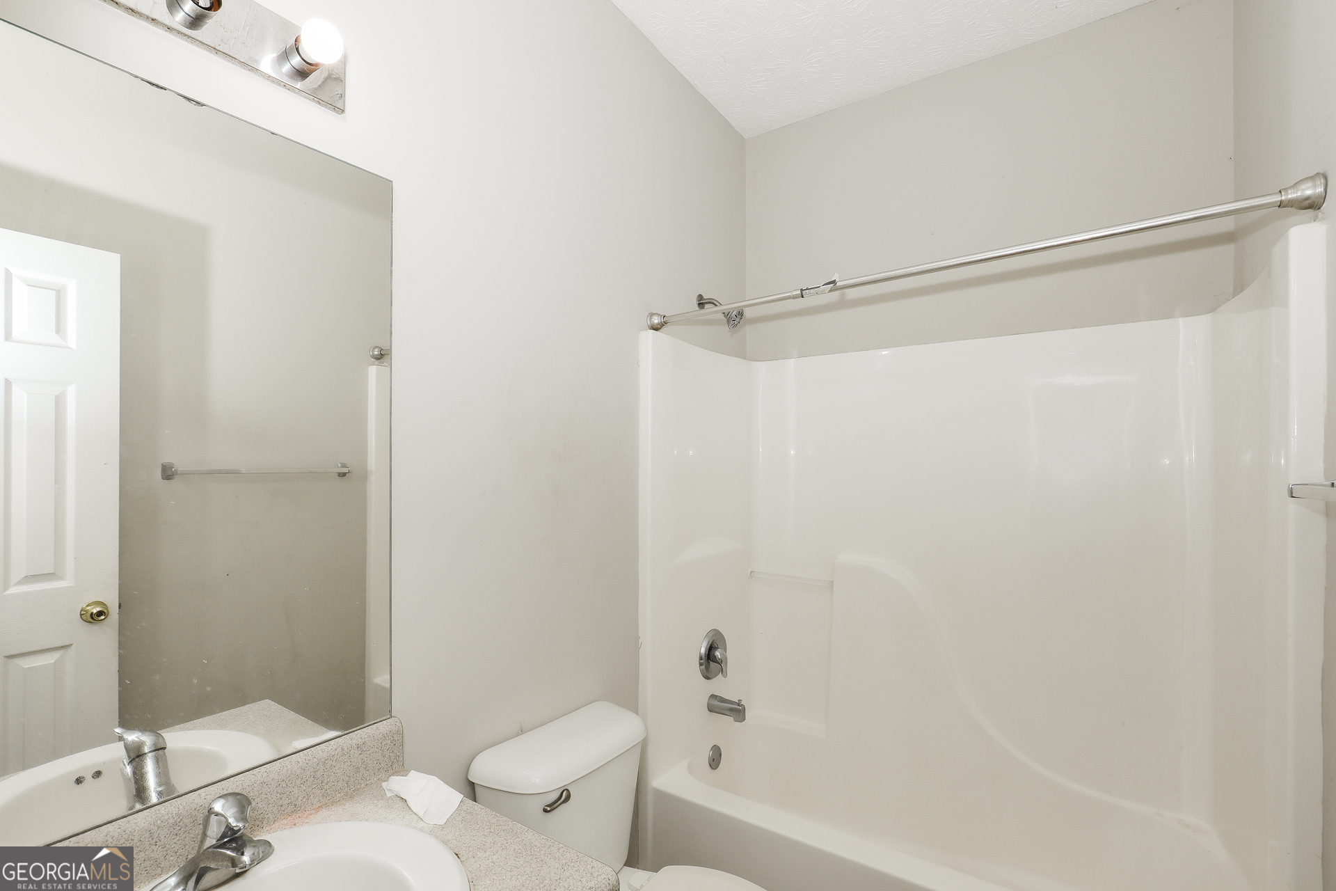 140 King Richard Drive Property Photo 18
