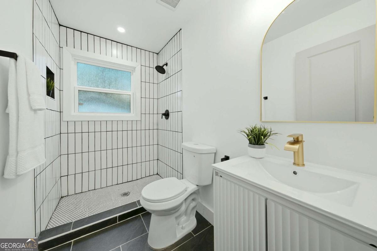 2682 Westchester Drive Property Photo 15