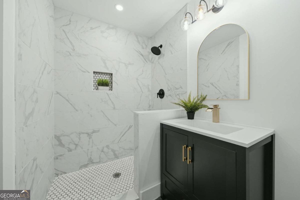 2682 Westchester Drive Property Photo 17