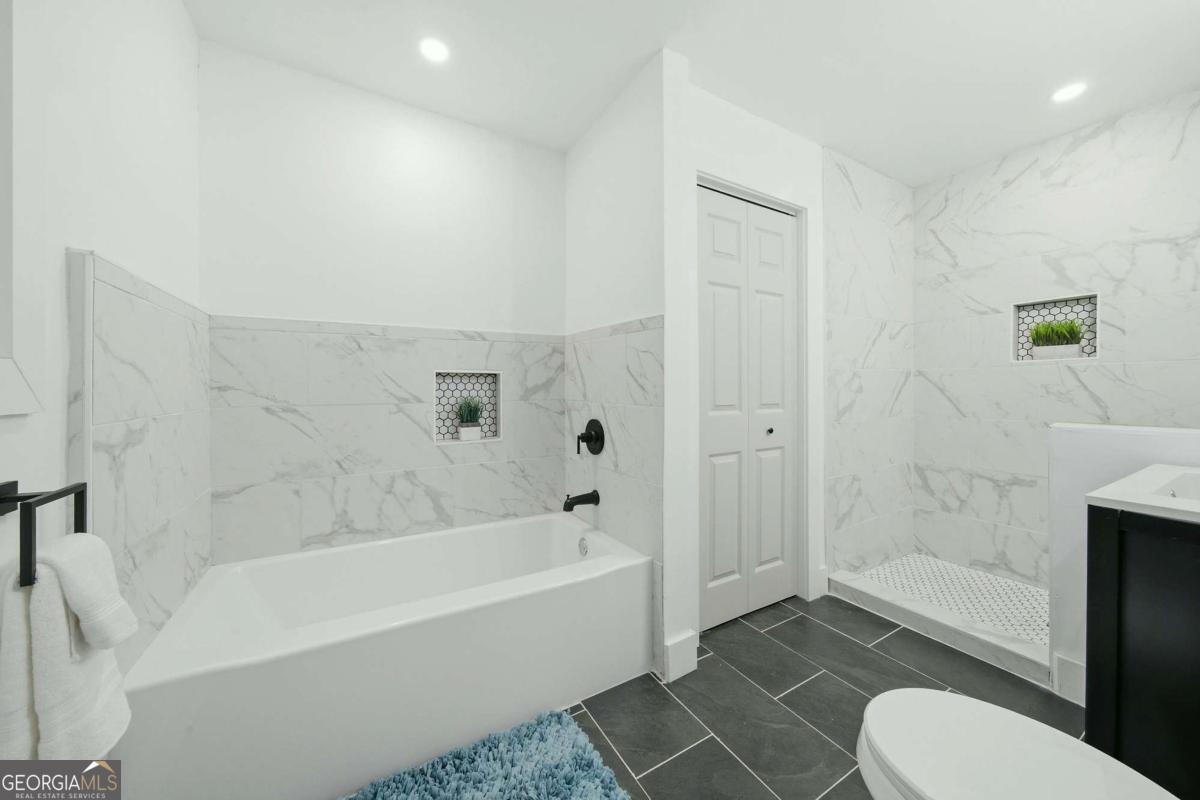 2682 Westchester Drive Property Photo 18
