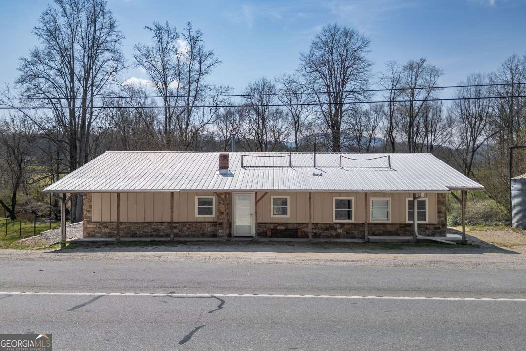4494 Gainesville Highway Property Photo 14