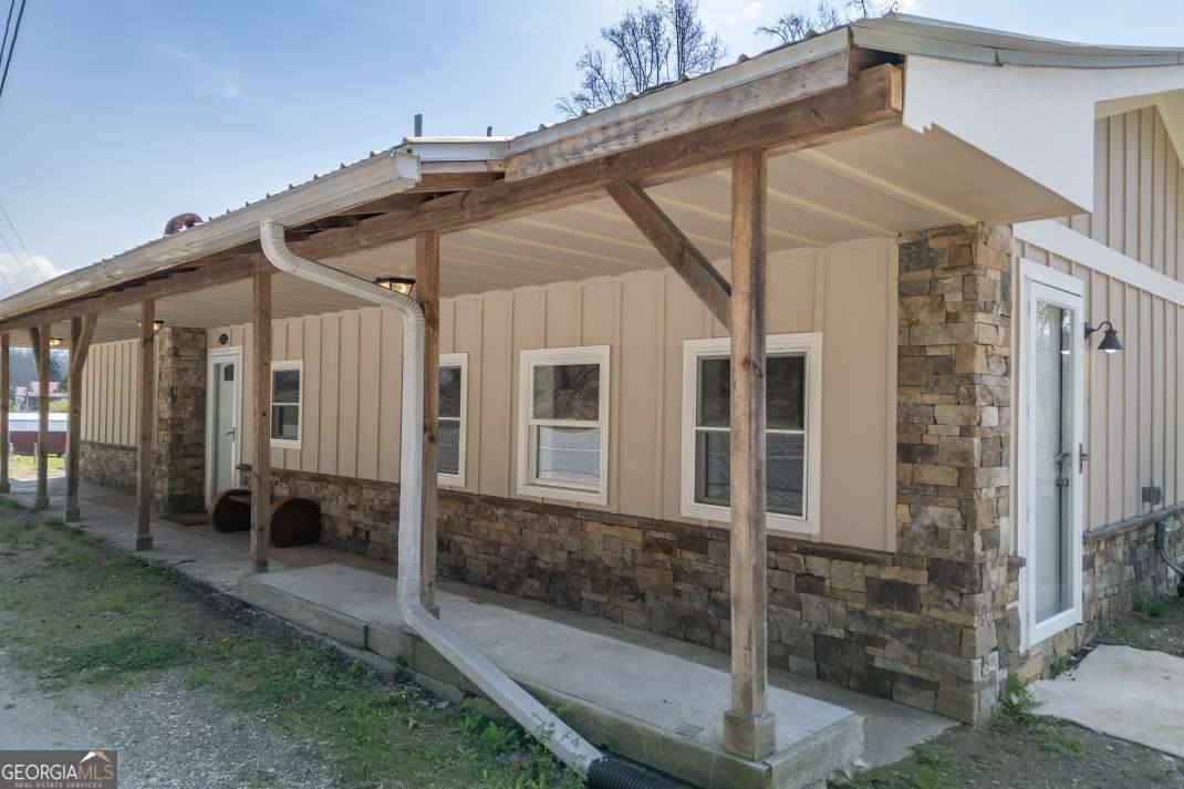 4494 Gainesville Highway Property Photo 15