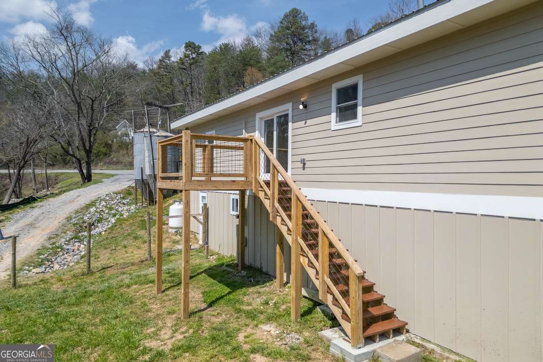4494 Gainesville Highway Property Photo 17