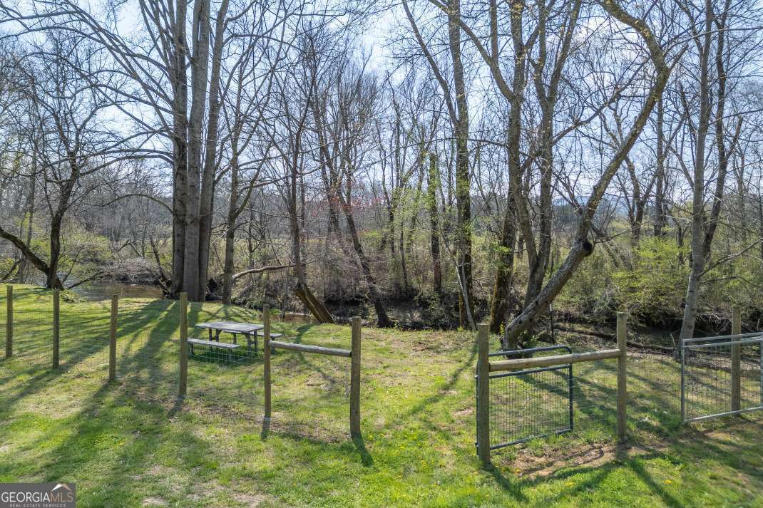 4494 Gainesville Highway Property Photo 18