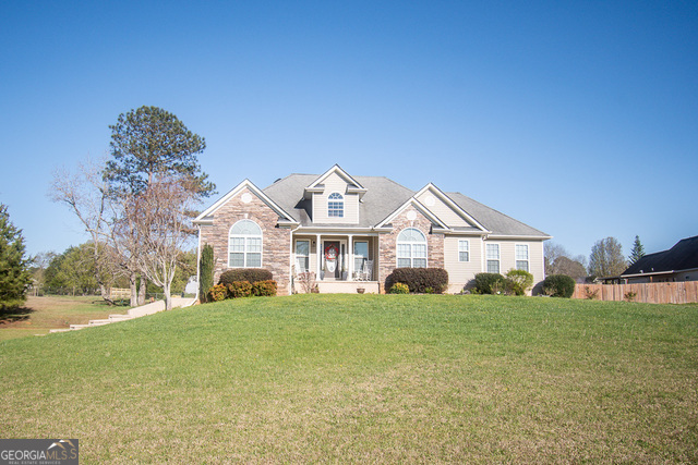 109 Laketrail Drive Property Photo 1