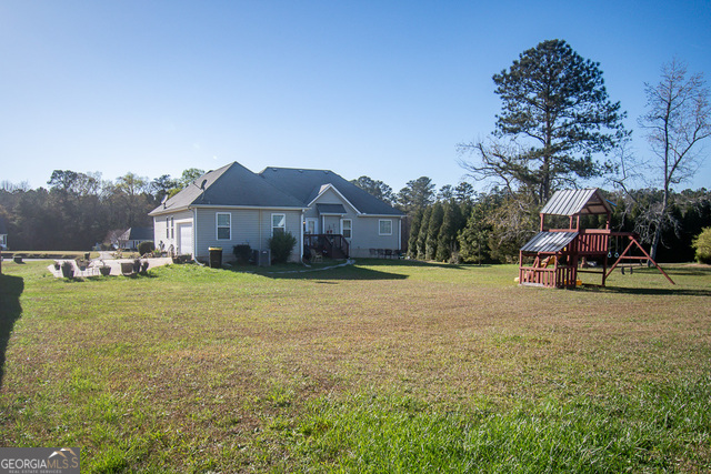 109 Laketrail Drive Property Photo 2