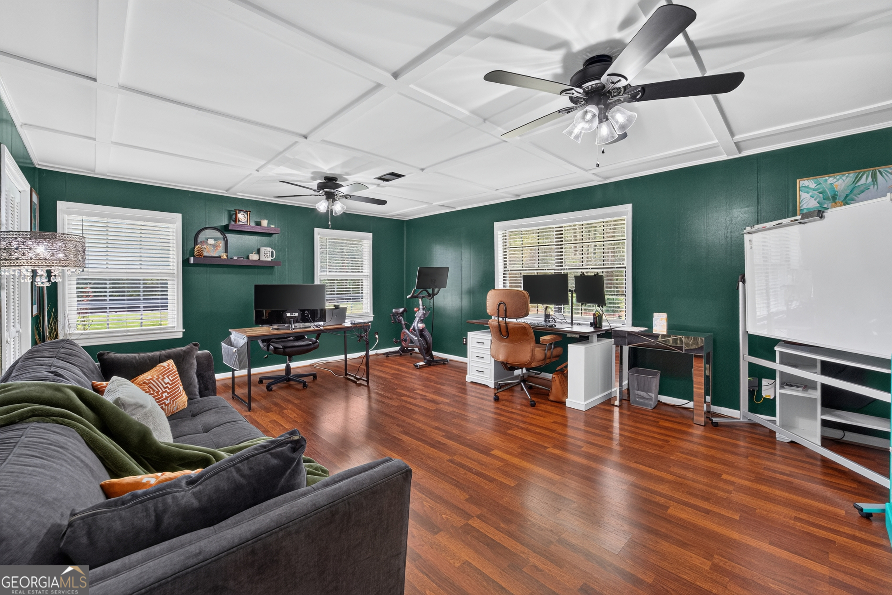 5486 Bowen Road Property Photo 18