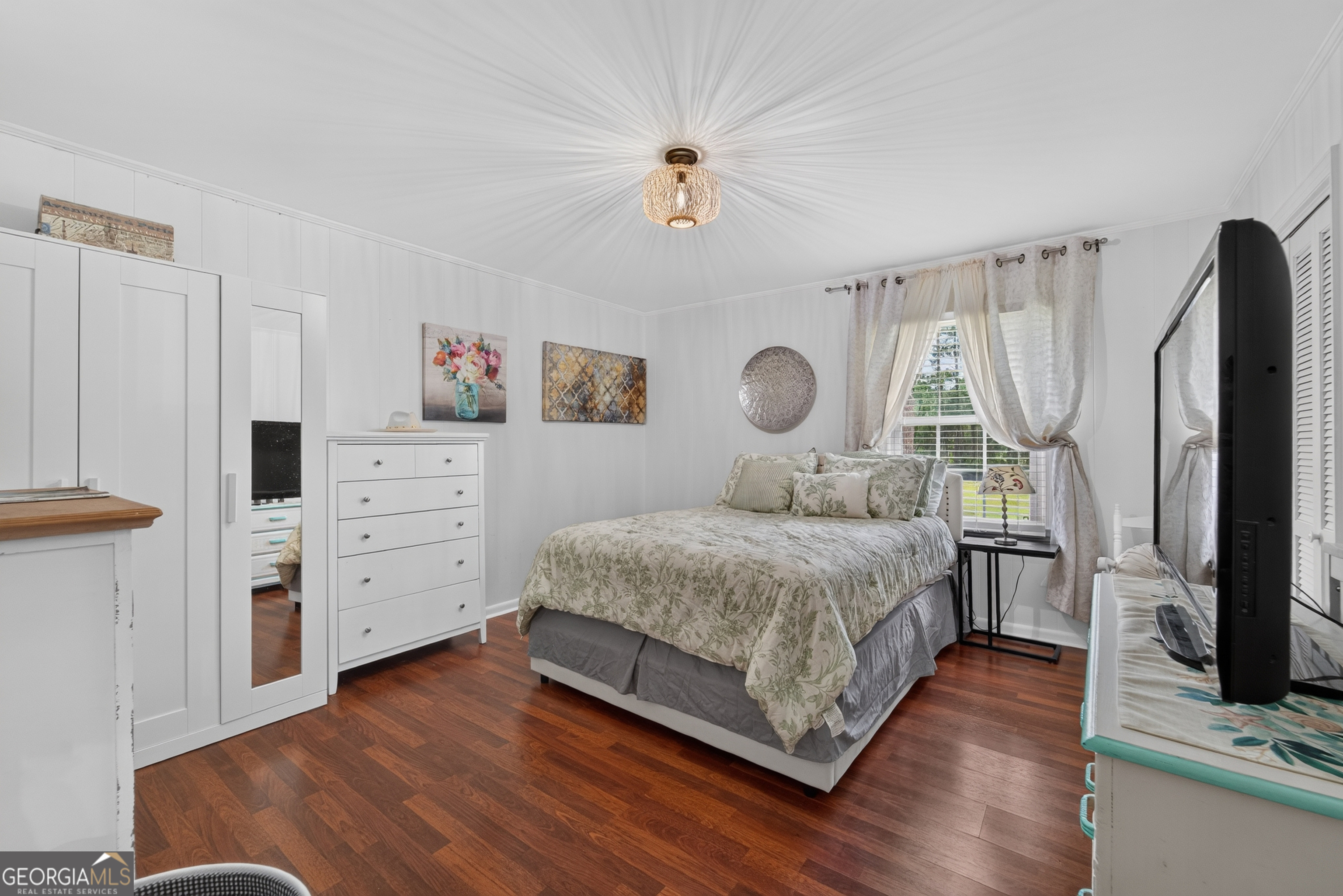 5486 Bowen Road Property Photo 30