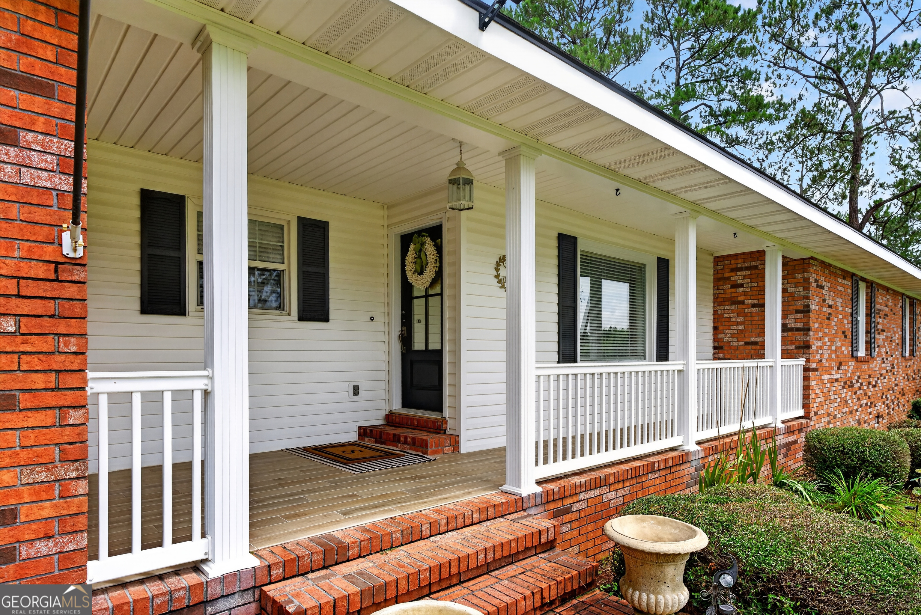 5486 Bowen Road Property Photo 38